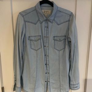 Ryan Michael SZ Large light denim pearl snap